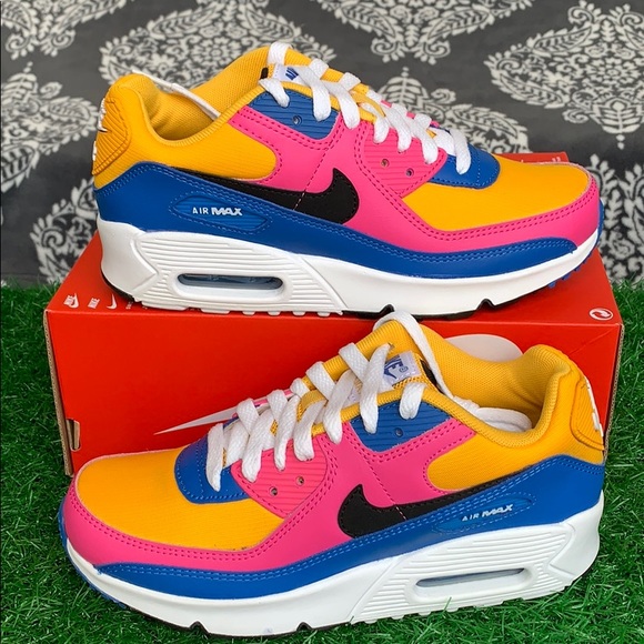 Nike Shoes - NIKE AIR MAX 90 LTR (GS) university gold/black WMN